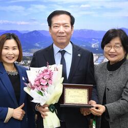 구인모 거창군수 한국문해교육협회 ‘문해교육상’ 수상