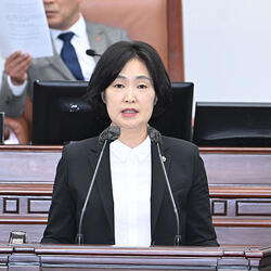 강하영 의원, “오 지사, 국회의원 당선인 포옹..선거 캠프에서나 벌어질 만한 일”