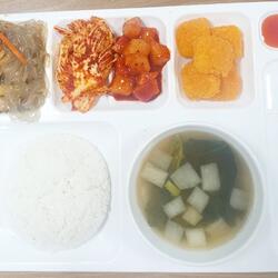 표 의식(?) 제주지역 대학생 '천원의 아침밥'운영..초증고생은 왜 안 하나