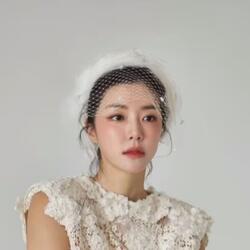 박한별, 화려한 화보 현장 공개! 하얀 시스루부터 실크 드레스까지, 압도적인 미모 발산