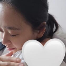 출산 손연재, 행복한 엄마 모습 공개…아들과의 투샷 공개 및 1억 원 기부