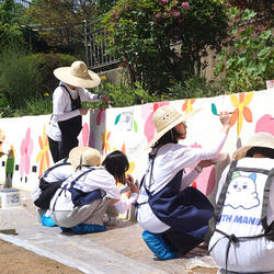 아이엠아이 임직원들 벽화 그리기 봉사활동 펼쳐